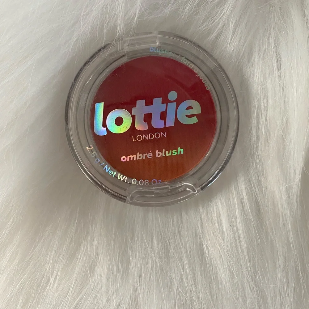 Lottie London ombré blush In red hot